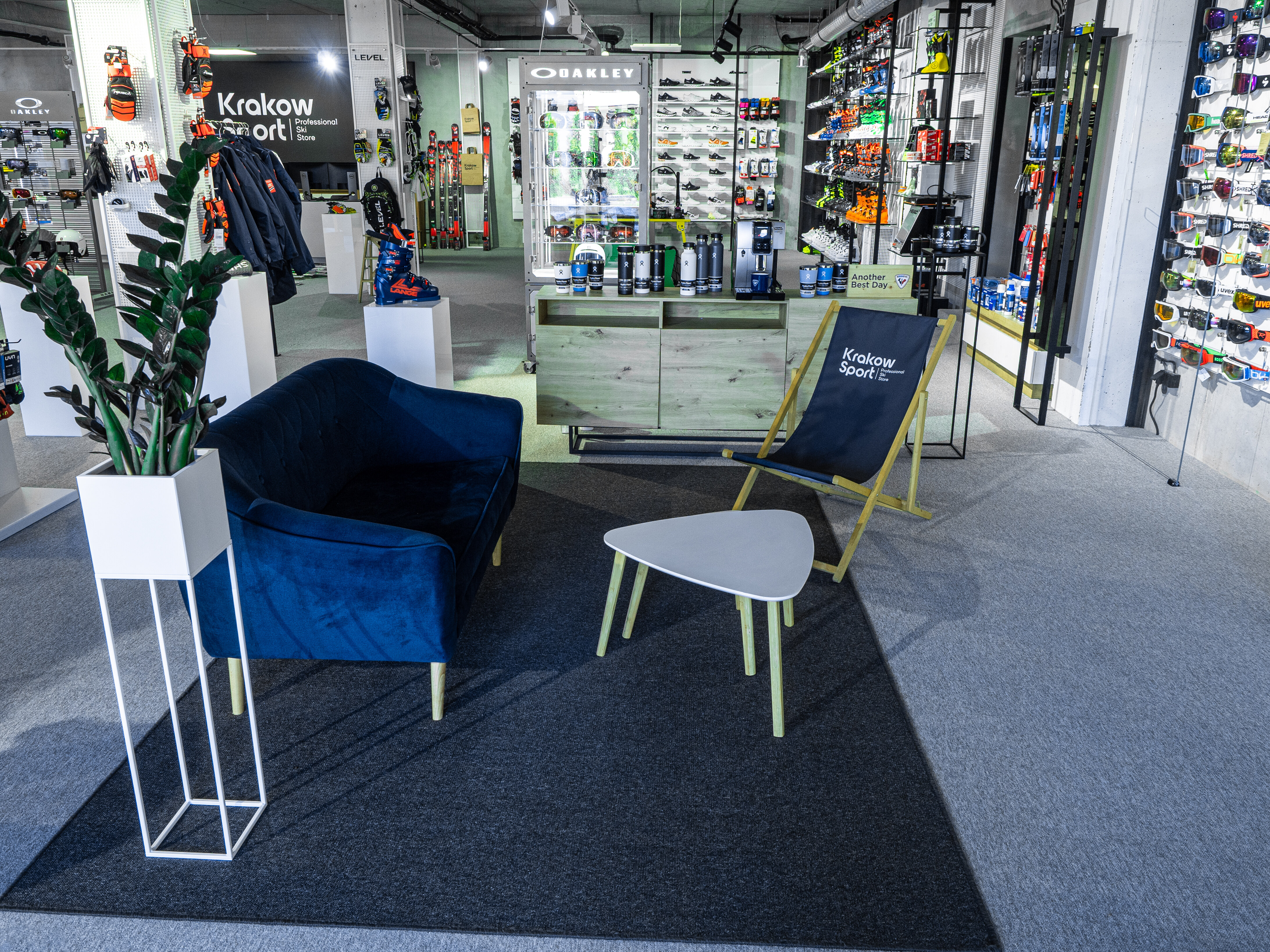 Vă invităm la o cafea în magazinul nostru de schi!