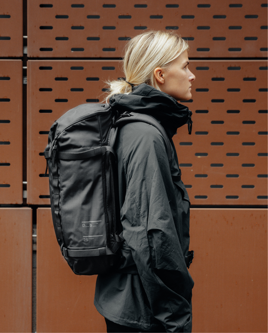 Rucsac de Hidratare DB Backcountry Backpack 25L Black Out - 2025/26