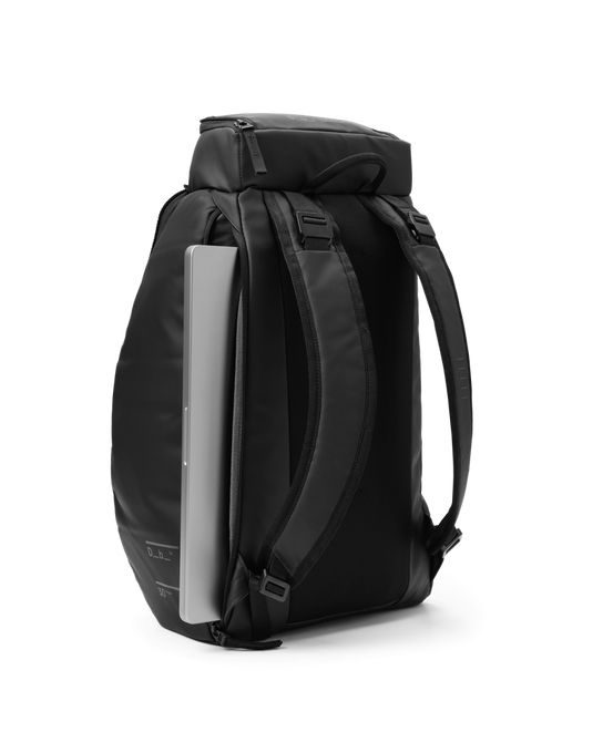 Rucsac de Hidratare DB Hugger Backpack 30L Black Out - 2025/26
