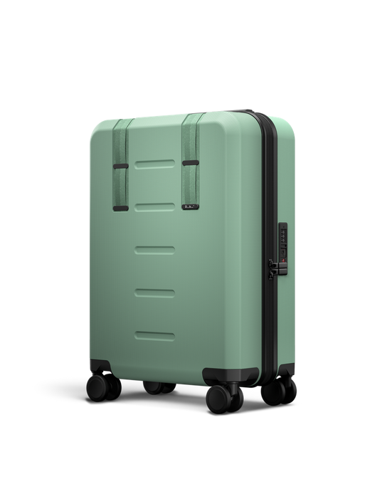 Geantă de călătorie Db Ramverk Carry-on Green Ray - 2024/25