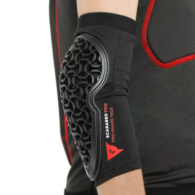 Protecții pentru genunchi Dainese Scarabeo Pro Knee Guards  Black - 2023